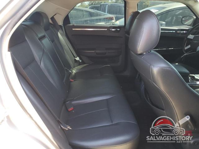 2C3CA5CV0AH233098 2010 CHRYSLER 300 photo no. 10