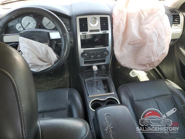 2C3CA5CV4AH160916 2010 CHRYSLER 300 photo no. 8