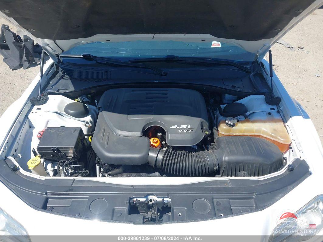 2C3CA5CG8BH592444 2011 CHRYSLER 300 photo no. 10