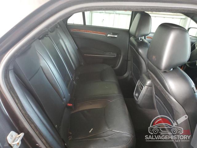 2C3CCAAG3DH626931 2013 CHRYSLER 300 photo no. 10
