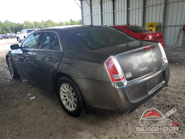 2C3CCAAG3DH626931 2013 CHRYSLER 300 photo no. 2