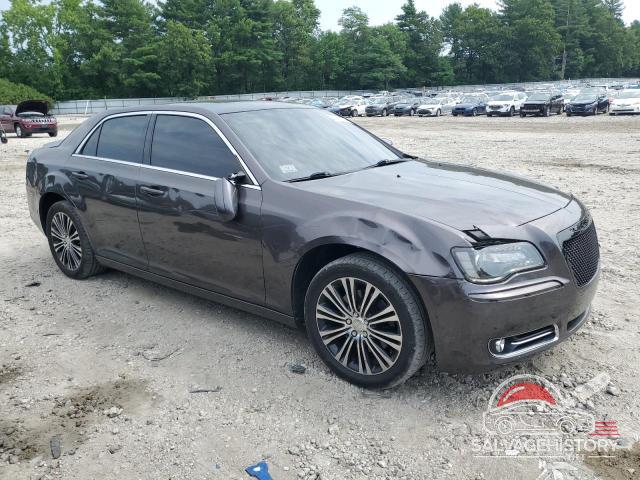 2C3CCAGGXEH163338 2014 CHRYSLER 300 photo no. 4