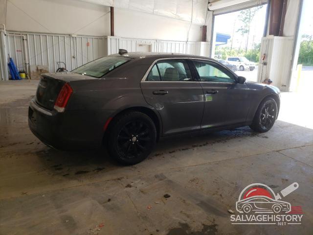 2C3CCARG7FH882867 2015 CHRYSLER 300 photo no. 3