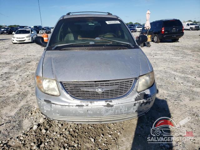 2C4GP74L52R717803 2002 CHRYSLER MINIVAN photo no. 5