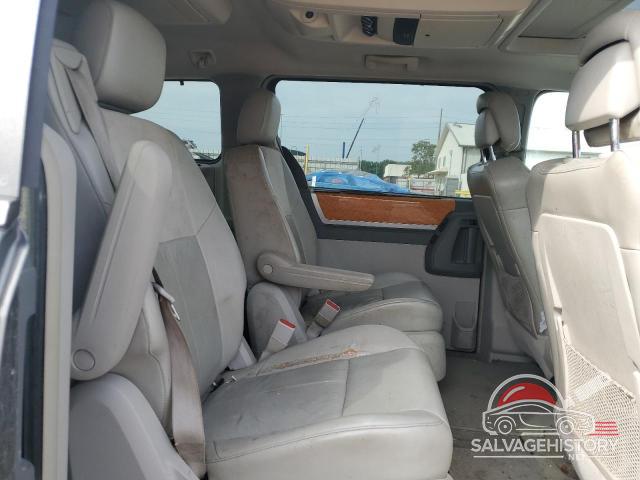 2A4RR7DXXAR357703 2010 CHRYSLER MINIVAN photo no. 11