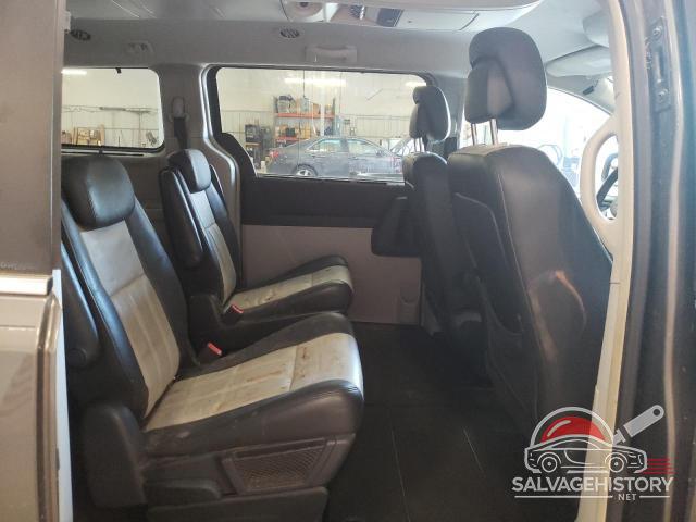 2A4RR8DX0AR330306 2010 CHRYSLER MINIVAN photo no. 11