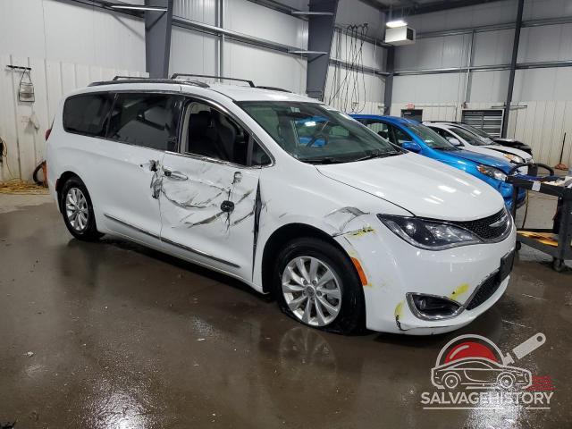 2C4RC1BG7JR119251 2018 CHRYSLER PACIFICA photo no. 4