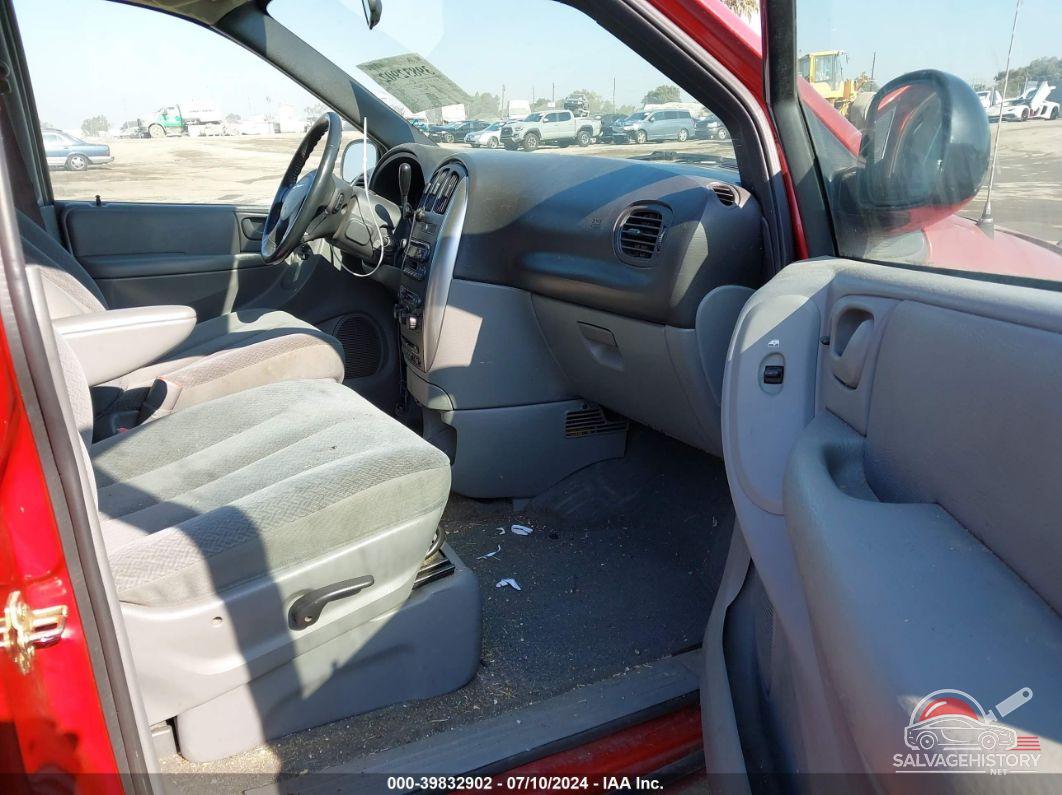 2C4GP54LX5R112541 2005 CHRYSLER TOWN & COUNTRY photo no. 5