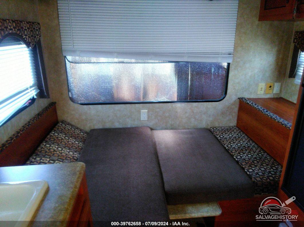 5ZT2CAJB0AA007367 2010 COACHMEN CATALINA 20RD photo no. 5