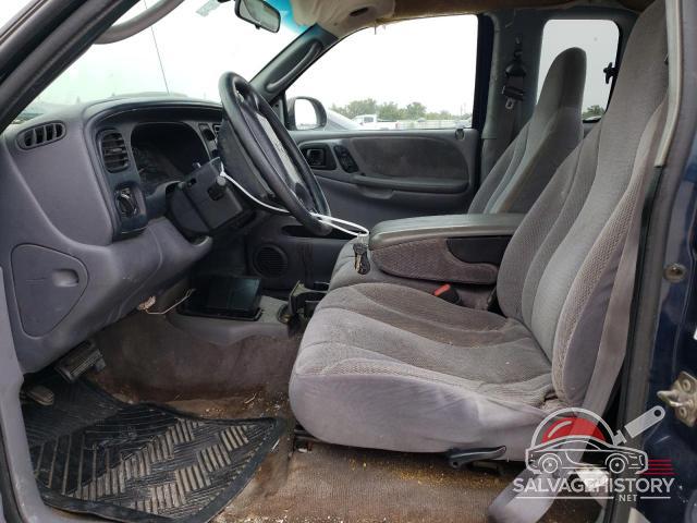 1B7GL22X2YS740483 2000 DODGE All Models photo no. 7