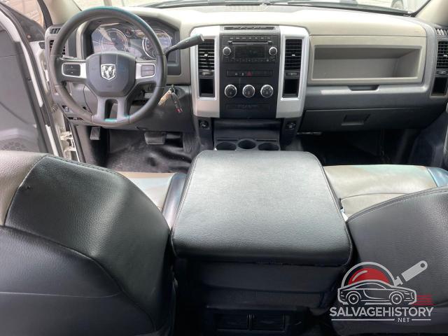 3D73M4CL3BG624555 2011 DODGE All Models photo no. 9