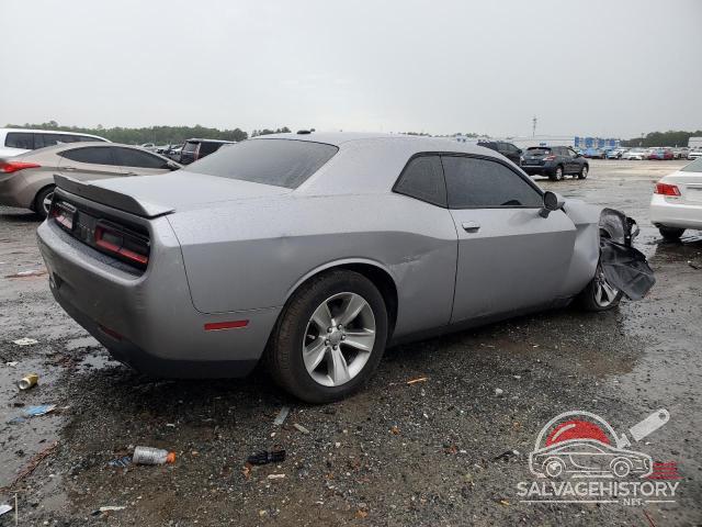2C3CDZAG7JH123734 2018 DODGE CHALLENGER photo no. 3