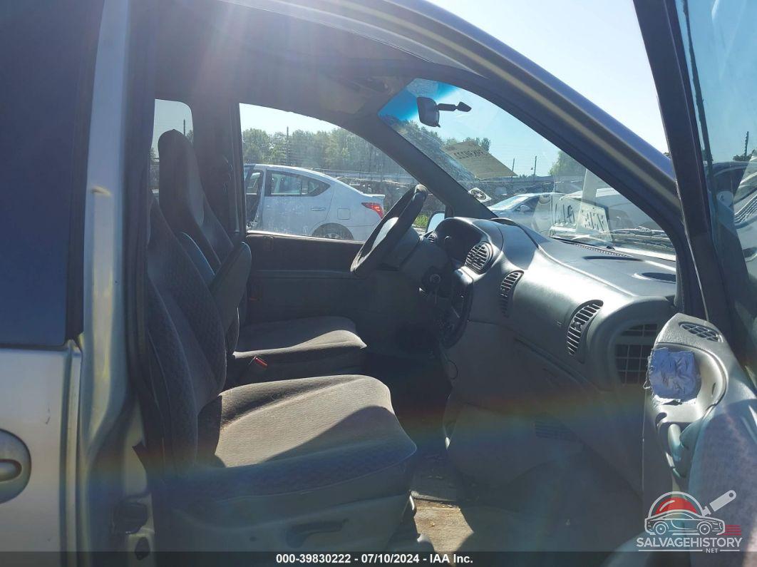 2B4GP4437YR722165 2000 DODGE GRAND CARAVAN photo no. 5