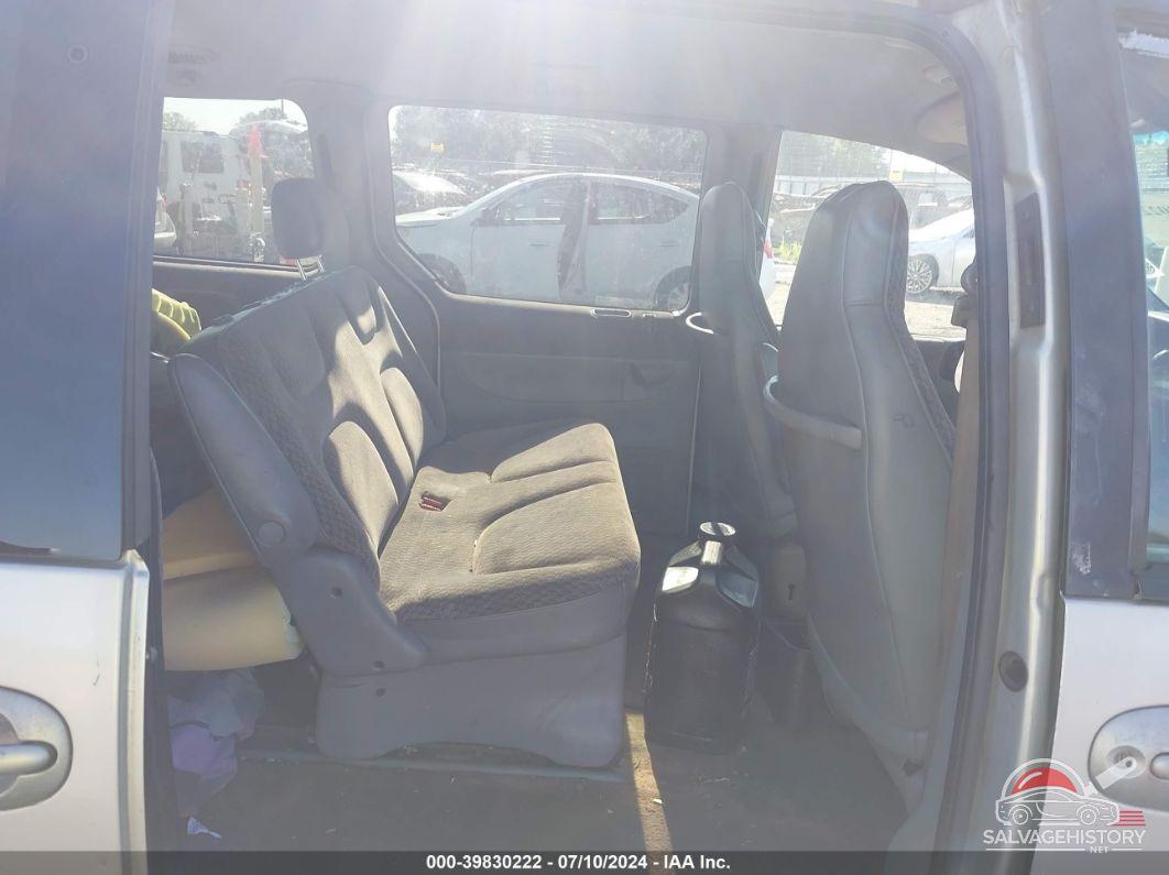 2B4GP4437YR722165 2000 DODGE GRAND CARAVAN photo no. 8