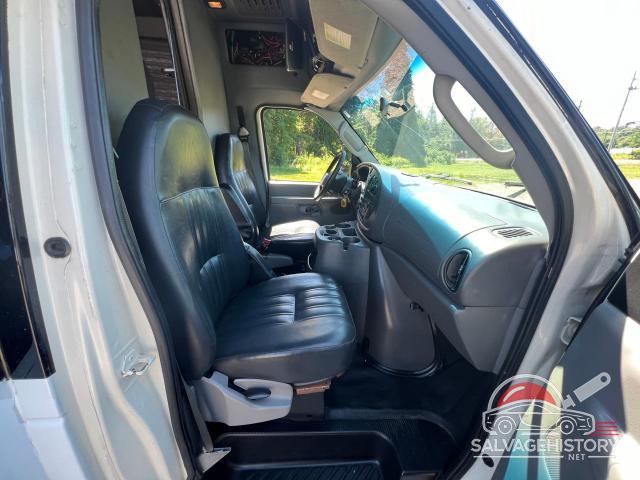 1FDXE45P25HA58208 2005 FORD ALL Models photo no. 5