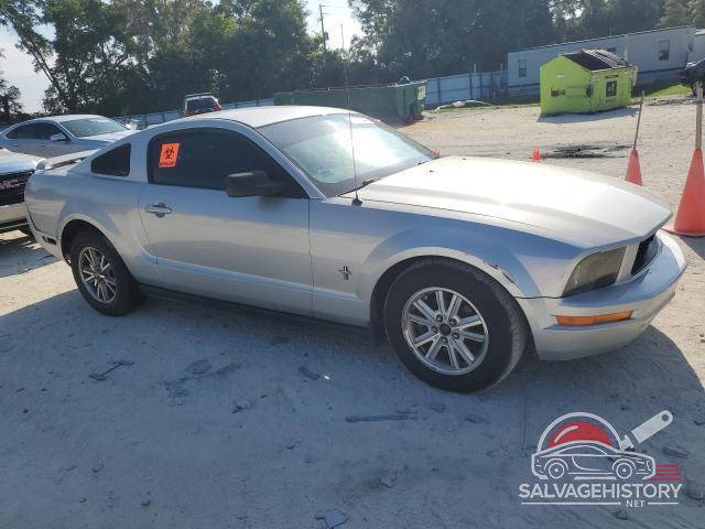1ZVFT80N355138232 2005 FORD ALL Models photo no. 4