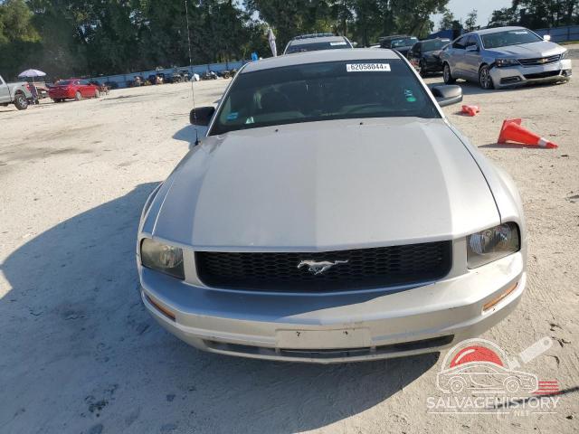 1ZVFT80N355138232 2005 FORD ALL Models photo no. 5