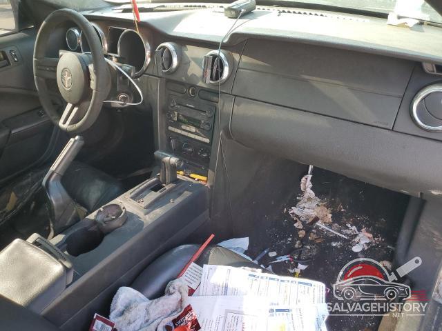 1ZVFT80N355138232 2005 FORD ALL Models photo no. 8