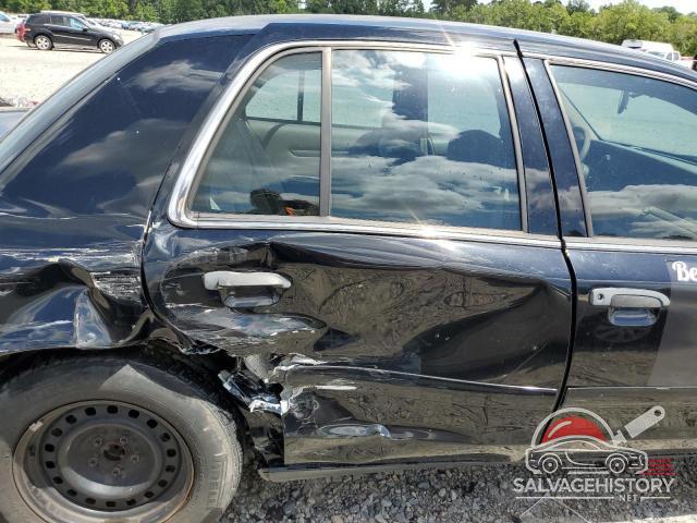 2FAFP71W11X176808 2001 FORD CROWN VIC photo no. 10