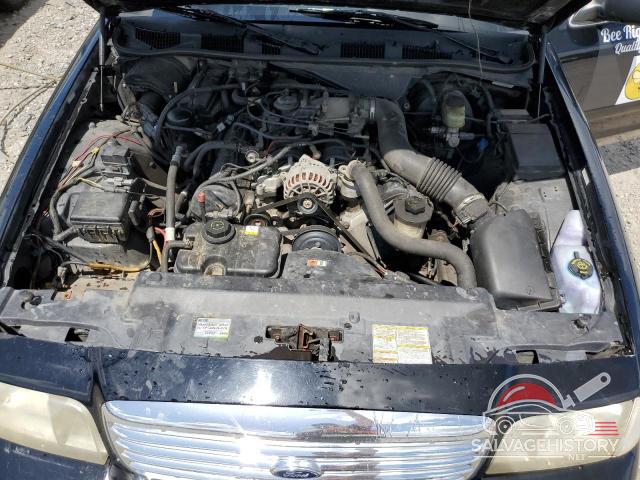 2FAFP71W11X176808 2001 FORD CROWN VIC photo no. 11
