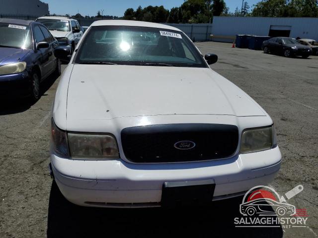 2FAFP71W41X177855 2001 FORD CROWN VIC photo no. 5