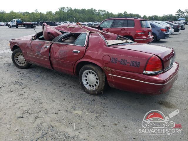2FAFP74WX2X147465 2002 FORD CROWN VIC photo no. 2