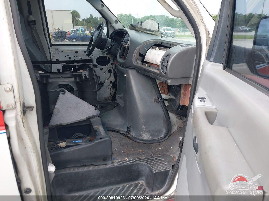 1FDSS34F53HB32739 2003 FORD ECONOLINE photo no. 5