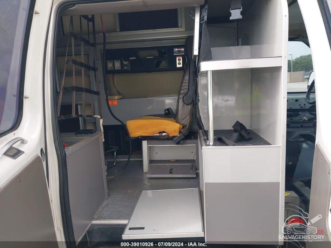 1FDSS34F53HB32739 2003 FORD ECONOLINE photo no. 8