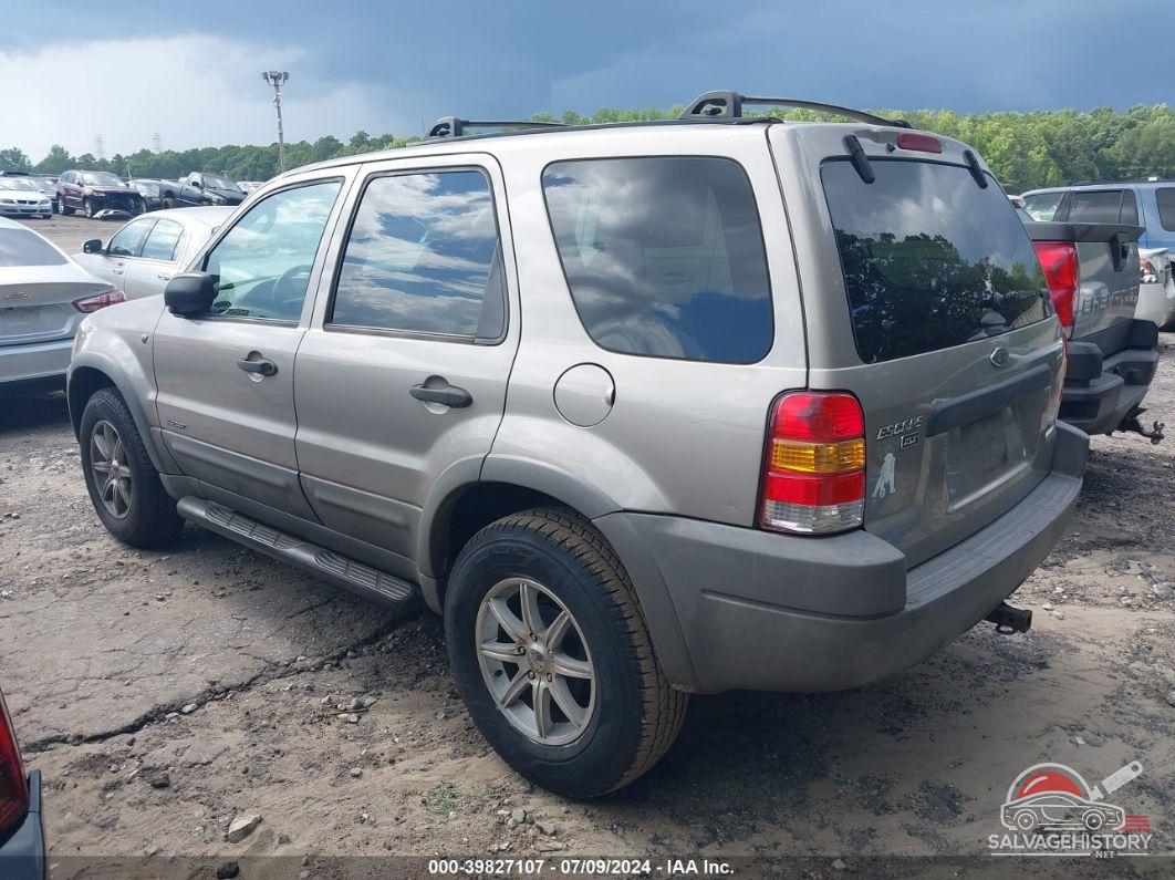 1FMCU04191KA64236 2001 FORD ESCAPE photo no. 3