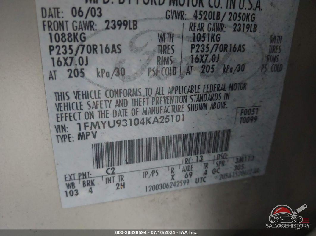 1FMYU93104KA25101 2004 FORD ESCAPE photo no. 9
