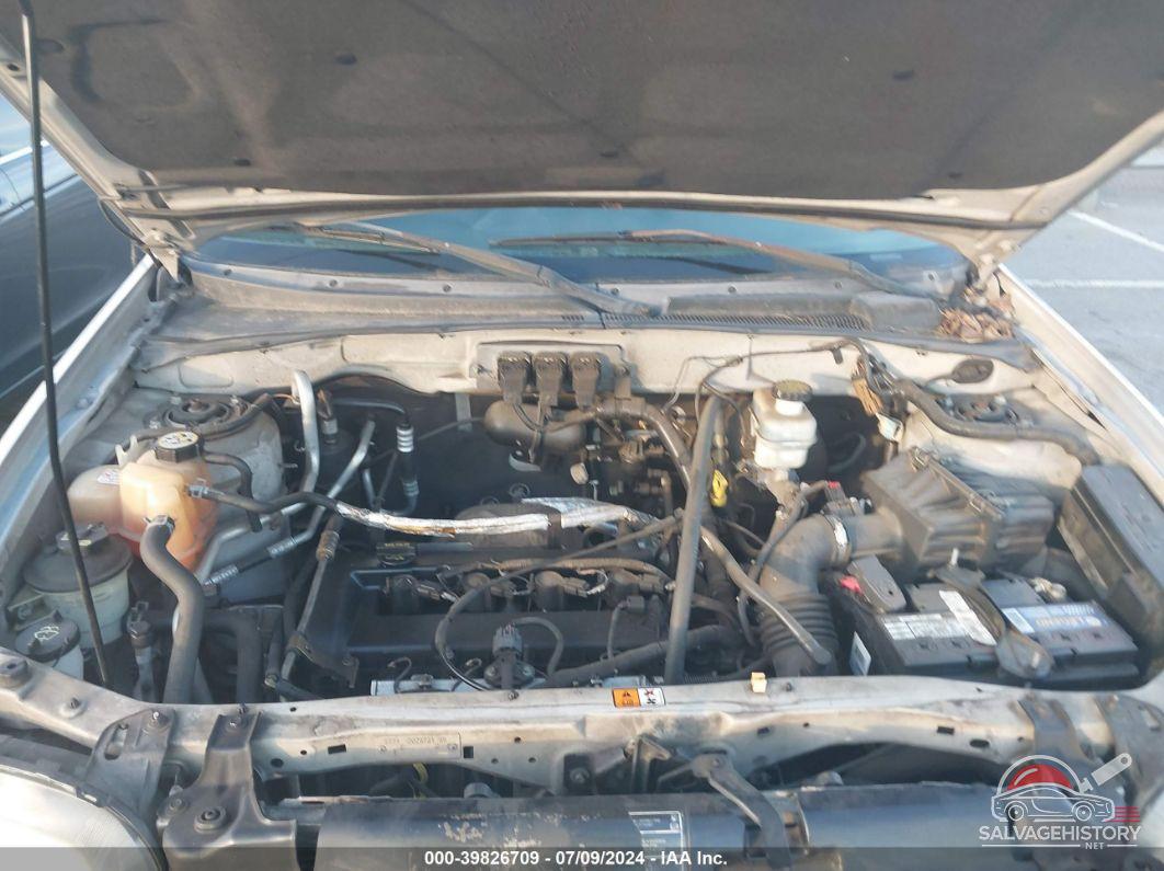 1FMYU02Z35KD99559 2005 FORD ESCAPE photo no. 10