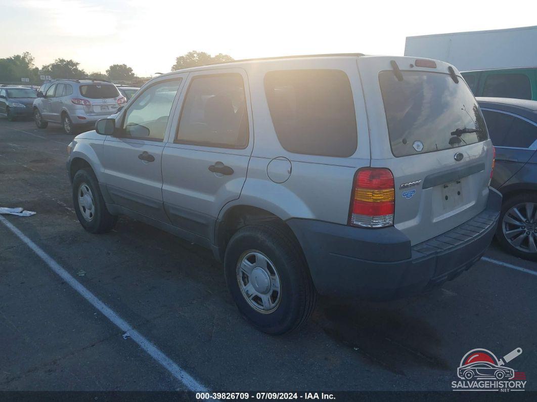 1FMYU02Z35KD99559 2005 FORD ESCAPE photo no. 3