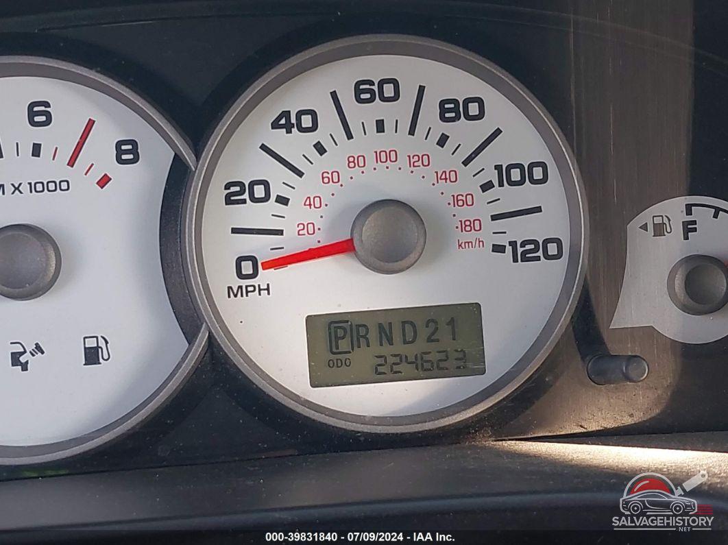 1FMCU03106KA85176 2006 FORD ESCAPE photo no. 7