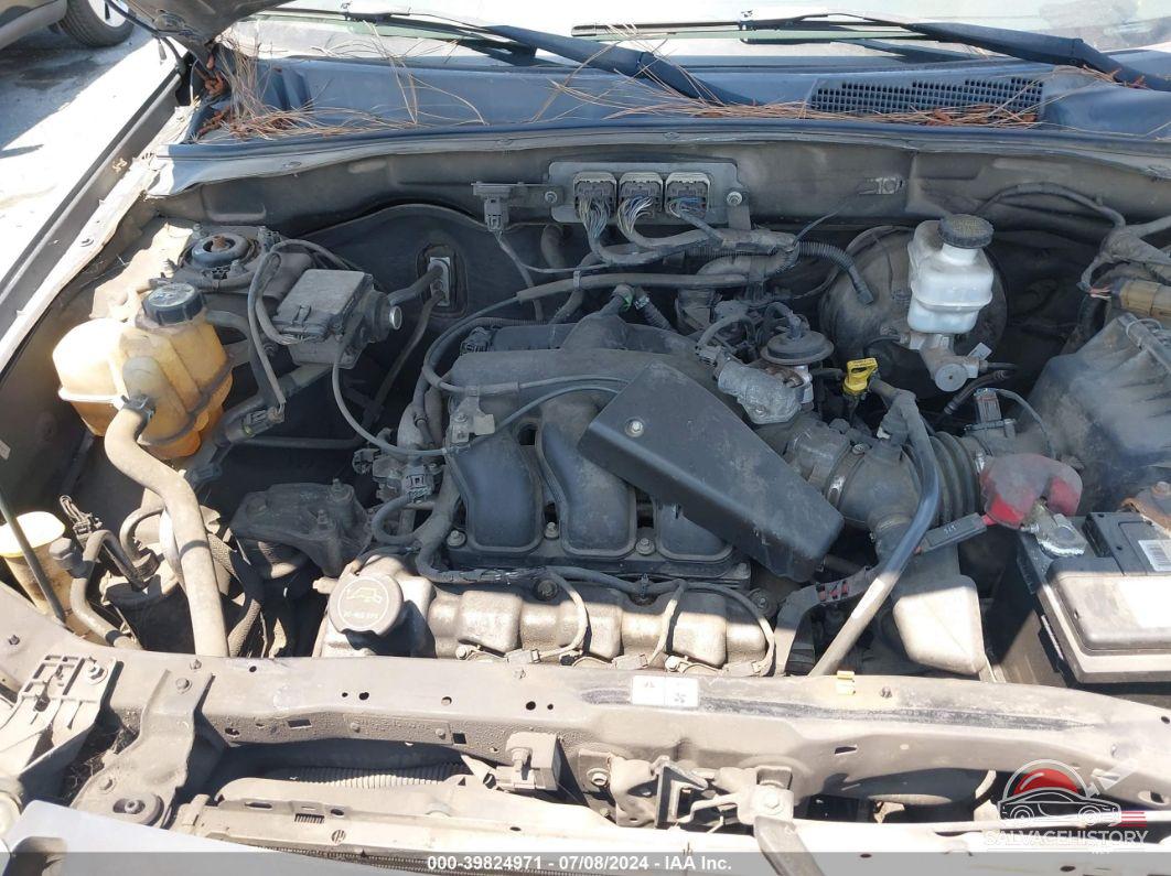 1FMCU03118KA18797 2008 FORD ESCAPE photo no. 10
