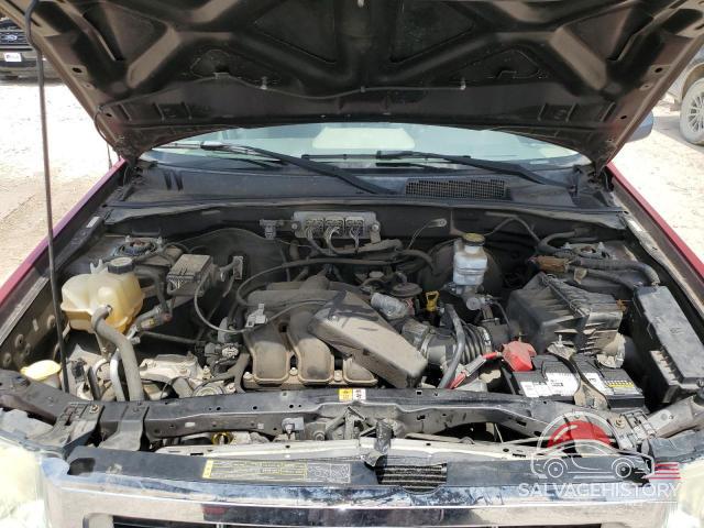 1FMCU03118KC23648 2008 FORD ESCAPE photo no. 11
