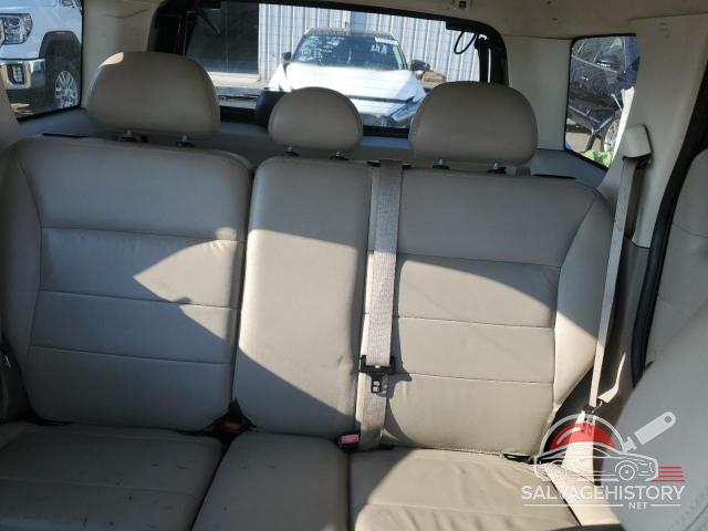 1FMCU03128KB98498 2008 FORD ESCAPE photo no. 10