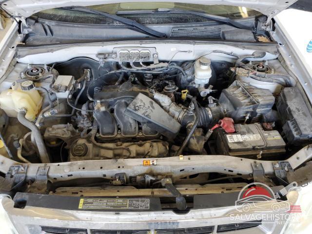 1FMCU93138KC98033 2008 FORD ESCAPE photo no. 11