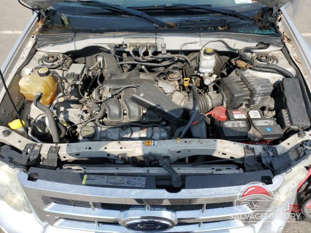 1FMCU93158KE82714 2008 FORD ESCAPE photo no. 11