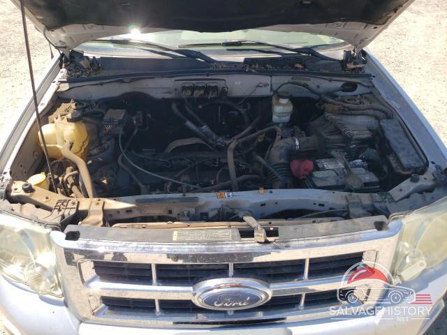 1FMCU93Z18KA09589 2008 FORD ESCAPE photo no. 12