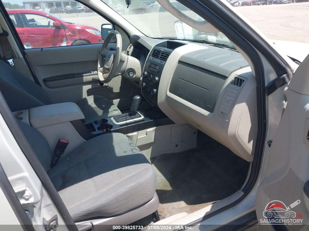 1FMCU02789KB86637 2009 FORD ESCAPE photo no. 5