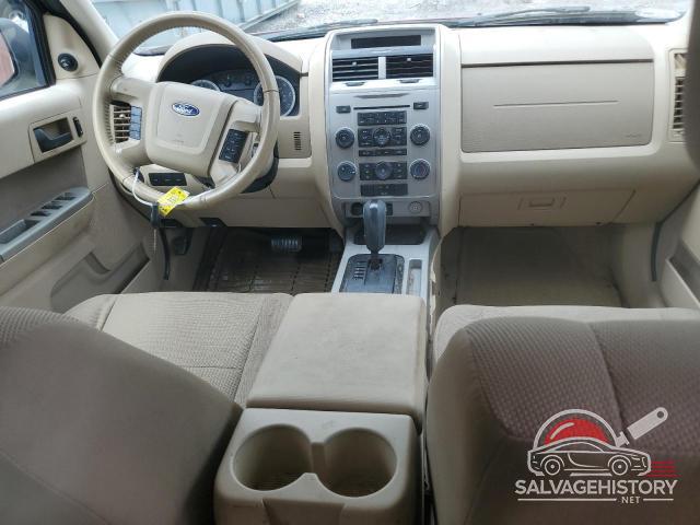 1FMCU0D76AKB18239 2010 FORD ESCAPE photo no. 8