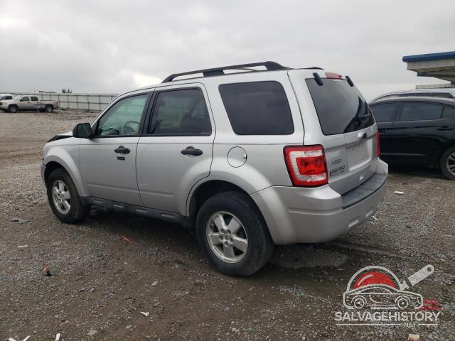 1FMCU0D7XAKD09792 2010 FORD ESCAPE photo no. 2