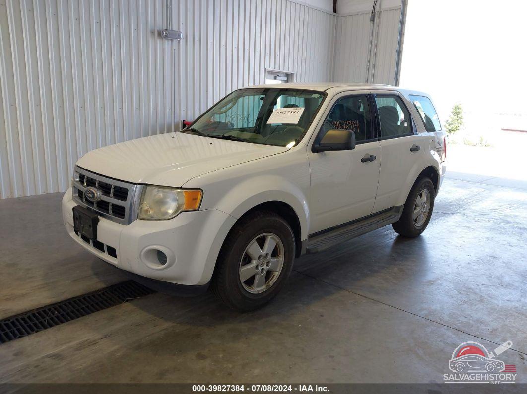 1FMCU9C77AKC89474 2010 FORD ESCAPE photo no. 2