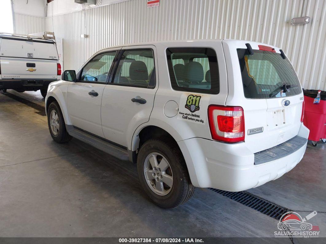 1FMCU9C77AKC89474 2010 FORD ESCAPE photo no. 3