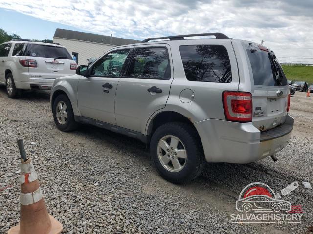 1FMCU9D76AKC35288 2010 FORD ESCAPE photo no. 2