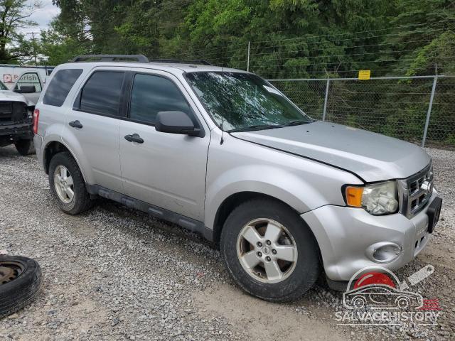 1FMCU9D76AKC35288 2010 FORD ESCAPE photo no. 4
