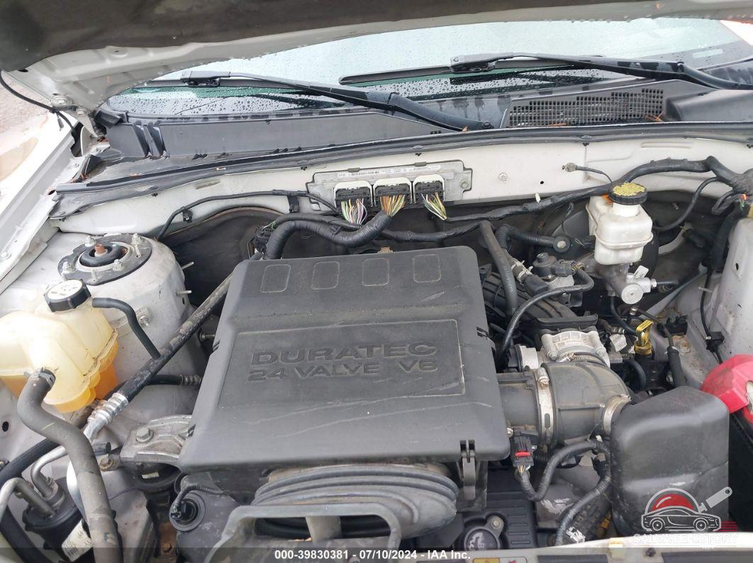 1FMCU9DG9AKA77352 2010 FORD ESCAPE photo no. 10