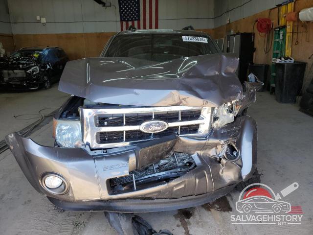 1FMCU9DGXAKC58475 2010 FORD ESCAPE photo no. 5