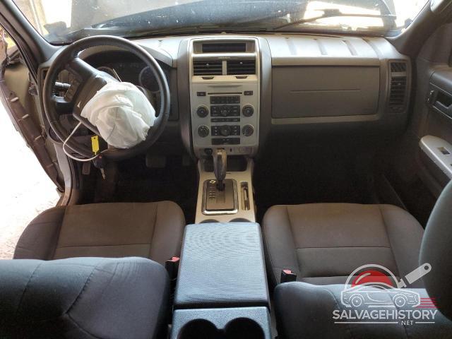 1FMCU9DGXAKC58475 2010 FORD ESCAPE photo no. 8
