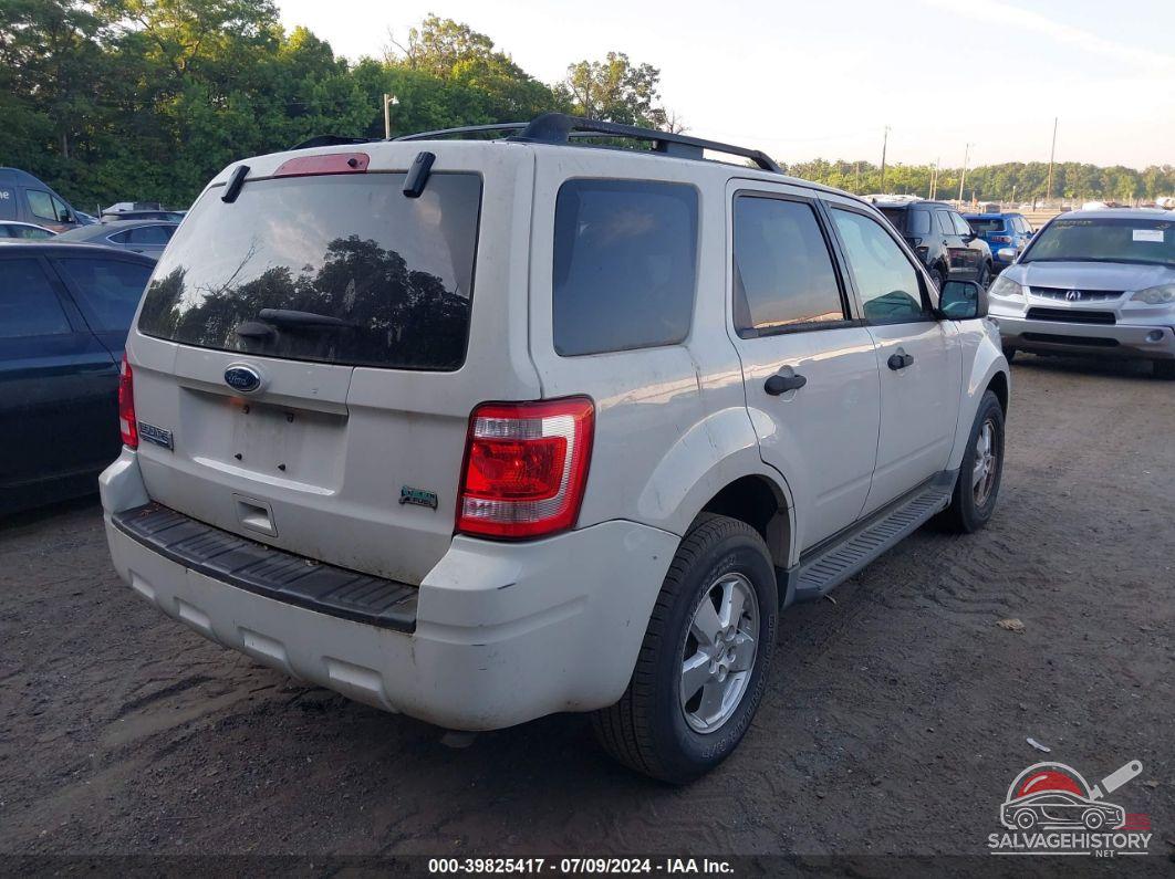 1FMCU0DG7BKC40318 2011 FORD ESCAPE photo no. 4